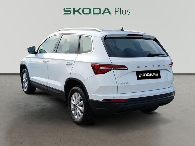 Usado Skoda Karoq Selection 150 CV (110 kW) 2025 Blanco SUV