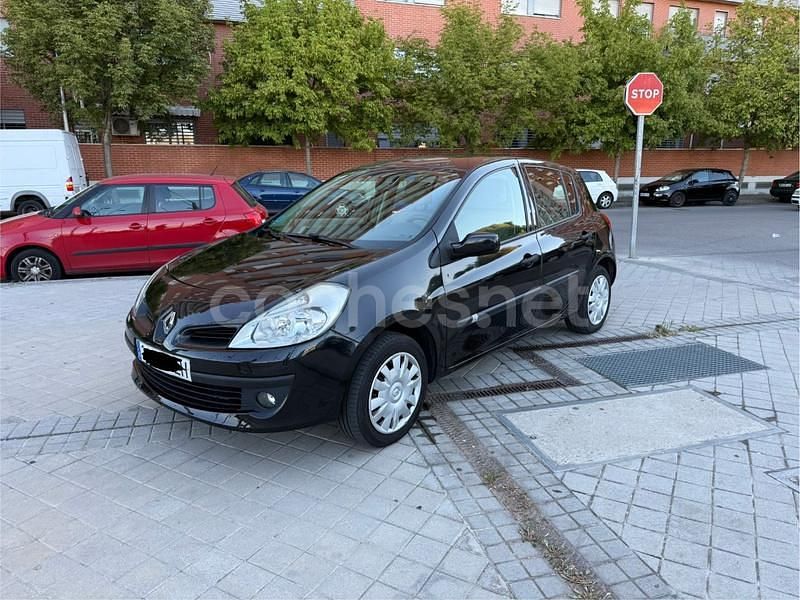 Negro Usado 2007 Renault Clio II Dynamique Berlina | 2999 € (Precio justo) - Imagen 1/4