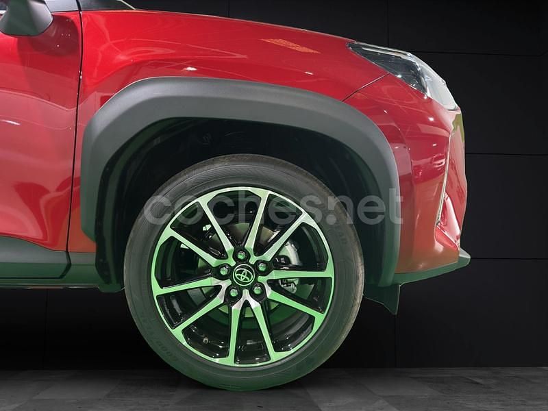 Nuevo Toyota Yaris Cross Sport 130 CV (95 kW) 2025 Rojo SUV