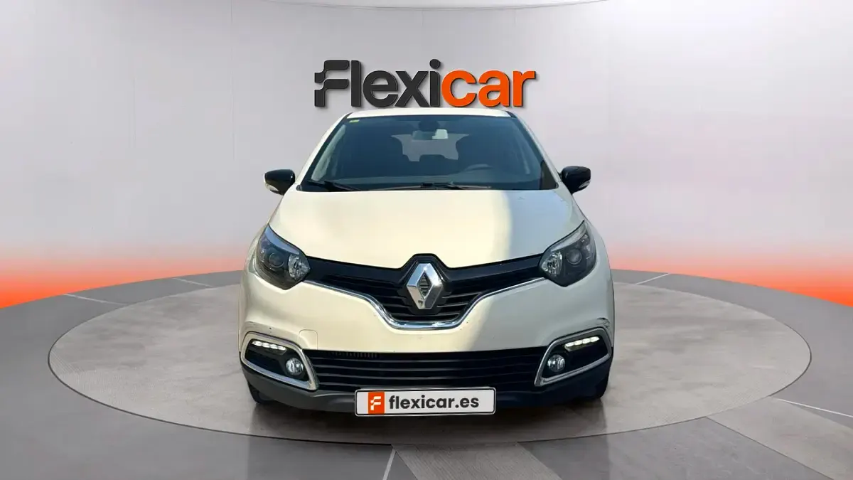 Usado Renault Captur Intens 90 CV (66 kW) 2016 Blanco SUV