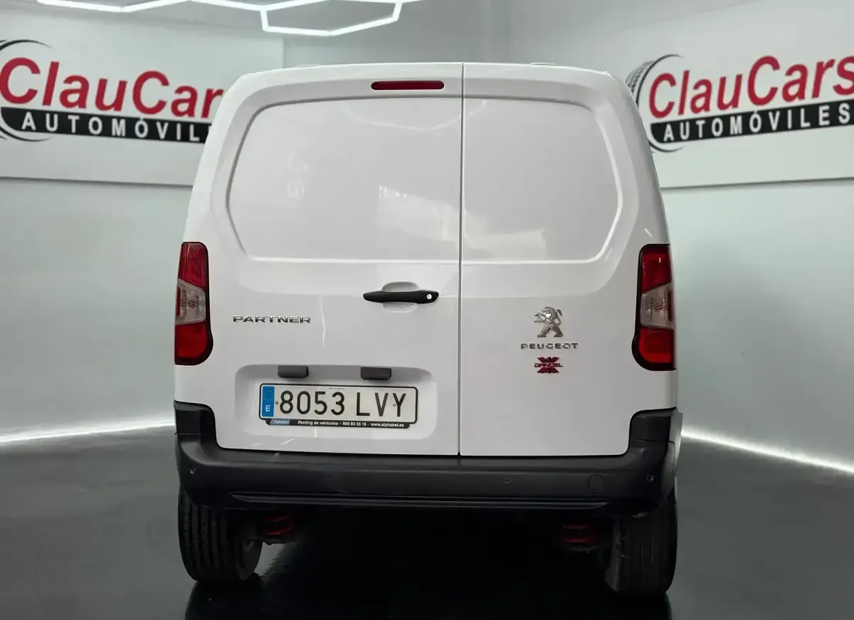 Usado Peugeot Partner S 130 CV (95 kW) 2022 Blanco Monovolumen