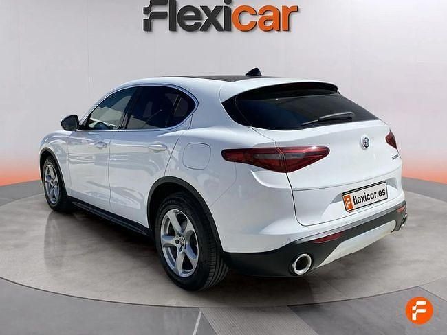 Usado Alfa Romeo Stelvio 180 CV (132 kW) 2018 Blanco SUV