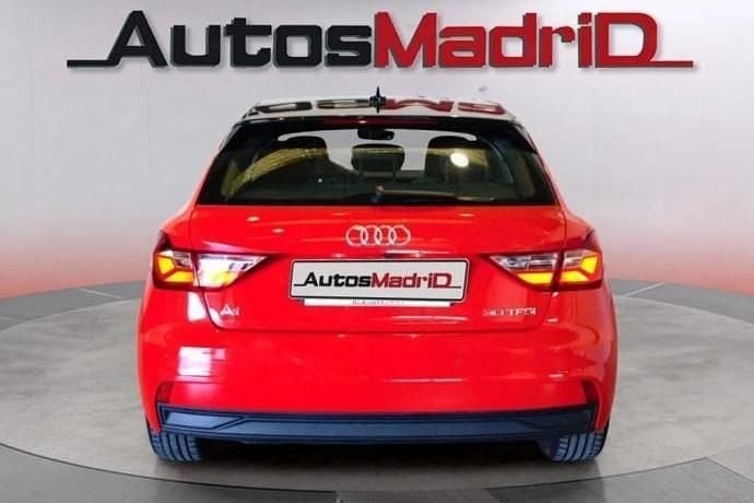 Usado Audi A1 Sportback 111 CV (81 kW) 2021 Rojo Utilitario