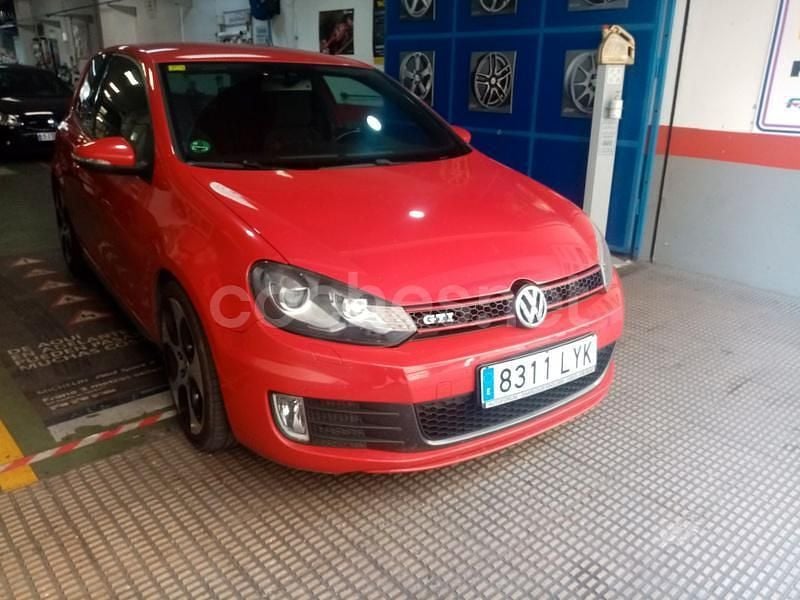 Rojo Usado 2011 VW Golf VI GTI Berlina | 11.890 € (Precio justo) - Imagen 1/4
