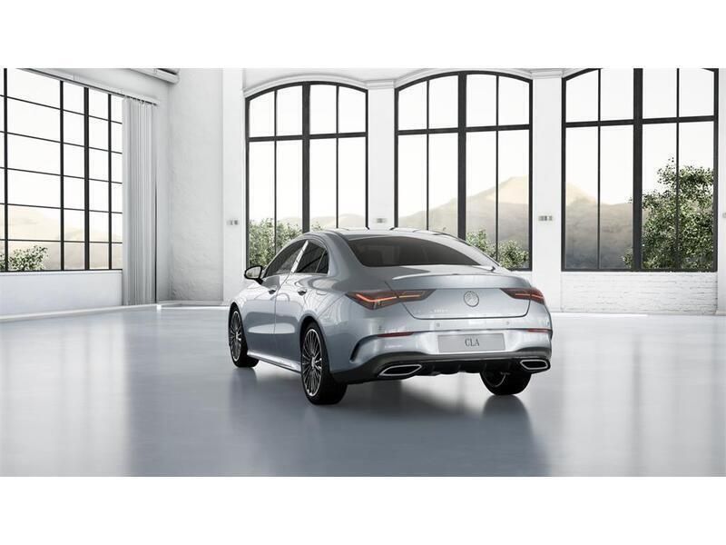 Usado Mercedes CLA200 150 CV (110 kW) 2024 Plata iridio Berlina