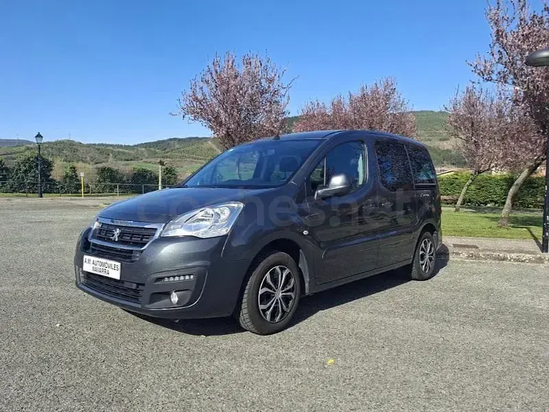 Usado Peugeot Rifter Active 130 CV (95 kW) 2018 Marrón Monovolumen