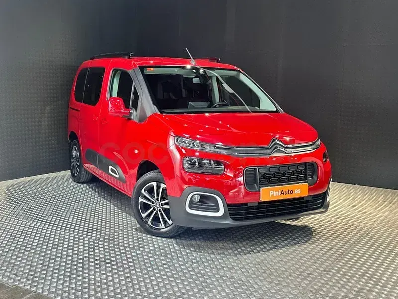 Usado Citroën Berlingo Feel 100 CV (73 kW) 2019 Rojo Monovolumen