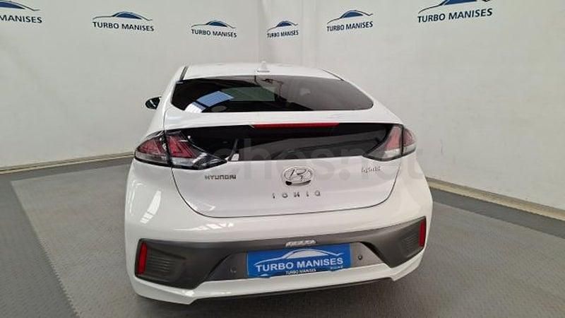 Usado Hyundai Ioniq 141 CV (103 kW) 2022 Blanco Utilitario