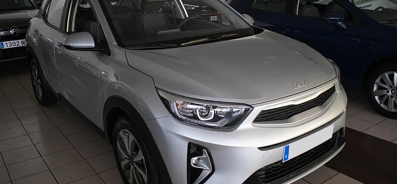 Plata Usado 2024 Kia Stonic SUV | 17.770 € (Precio justo) - Imagen 1/4