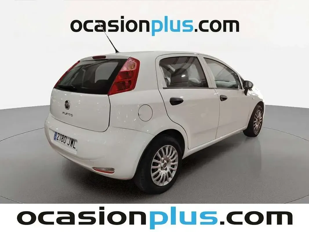 Usado Fiat Punto Pop 69 CV (50 kW) 2017 Blanco Utilitario