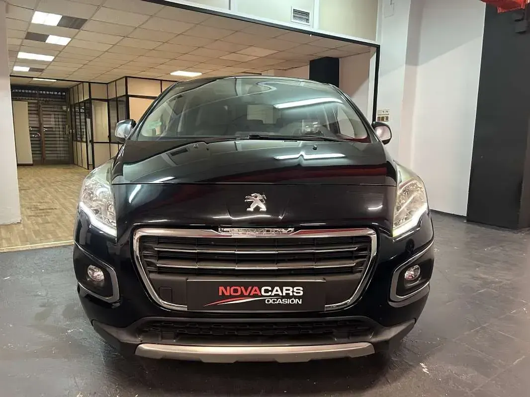 Usado Peugeot 3008 Allure 150 CV (110 kW) 2015 Blanco Familiar
