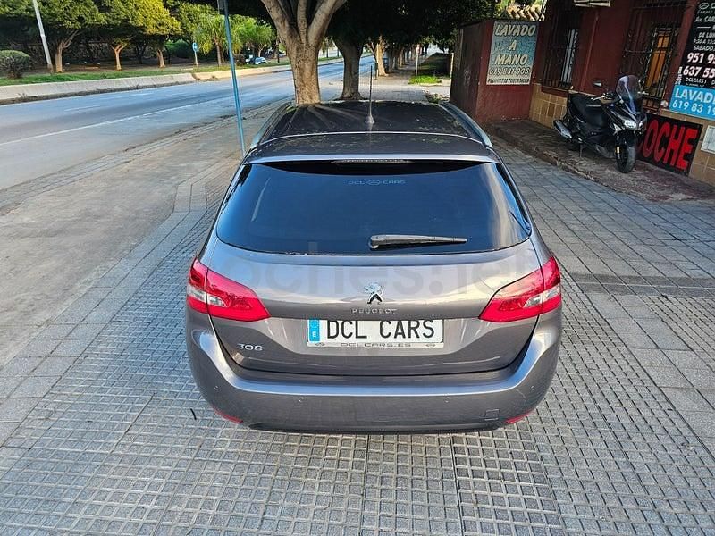 Usado Peugeot 308 SW Allure 130 CV (95 kW) 2019 Gris / plata Familiar