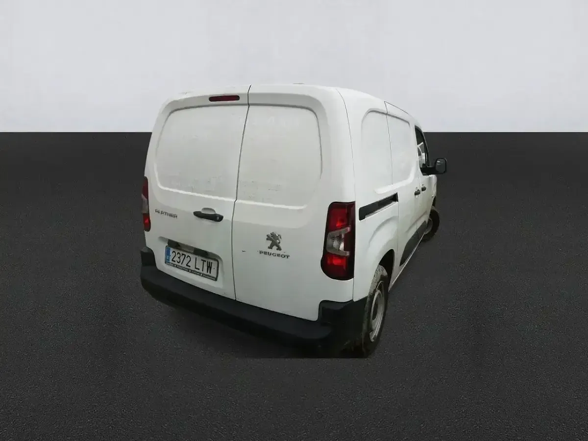 Usado Peugeot Partner Premium 102 CV (75 kW) 2021 Blanco Monovolumen