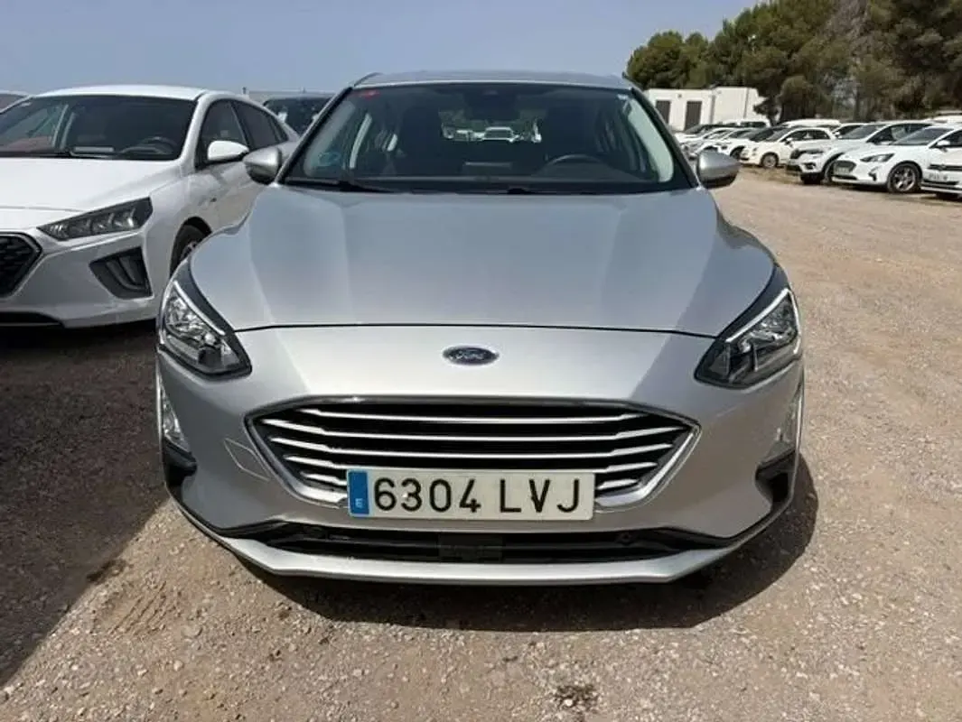 Usado Ford Focus Trend+ 125 CV (91 kW) 2021 Blanco Utilitario