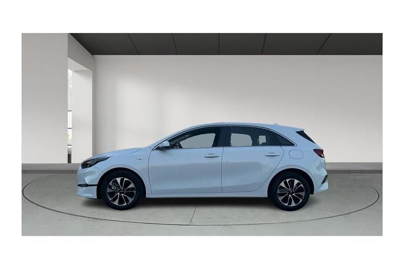 Nuevo Kia Ceed 100 CV (73 kW) 2025 Blanco Utilitario