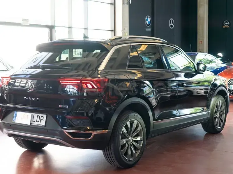 Usado VW T-Roc Sportline 190 CV (139 kW) 2020 Negro SUV