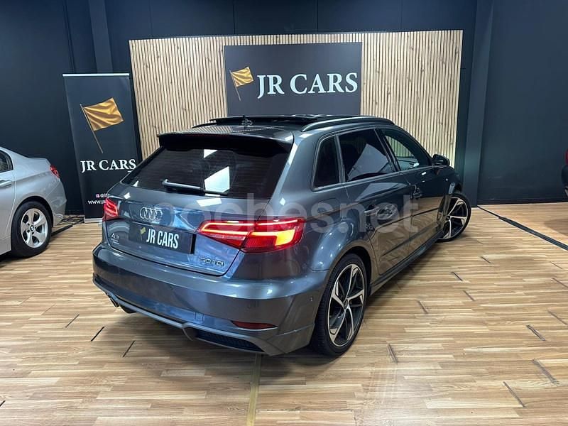 Usado Audi A3 S-Line 116 CV (85 kW) 2019 Gris / plata Berlina