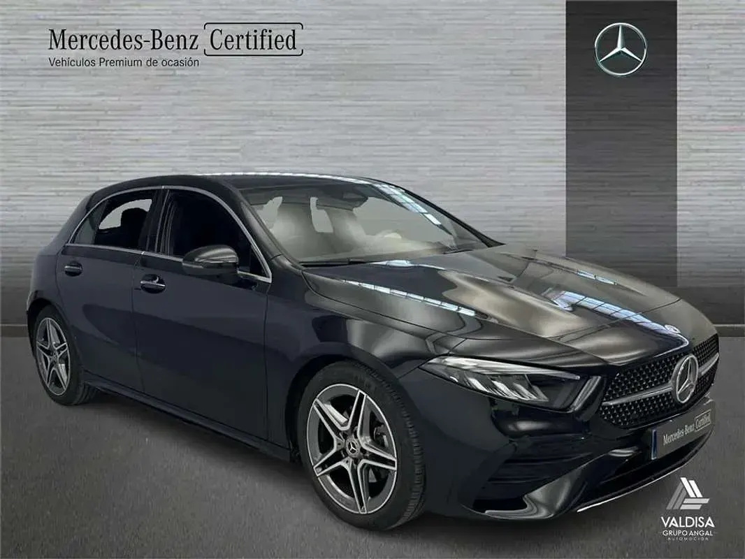 Usado Mercedes A180 136 CV (100 kW) 2025 Berlina