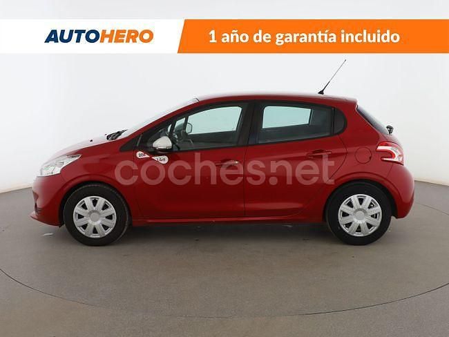 Usado Peugeot 208 68 CV (50 kW) 2015 Rojo Utilitario