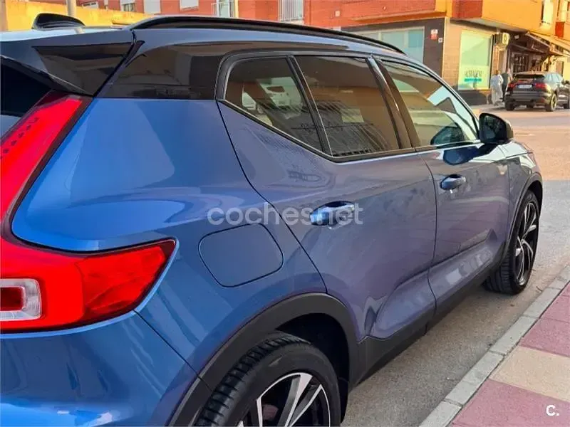 Usado Volvo XC40 R-Design 247 CV (181 kW) 2018 Azul SUV