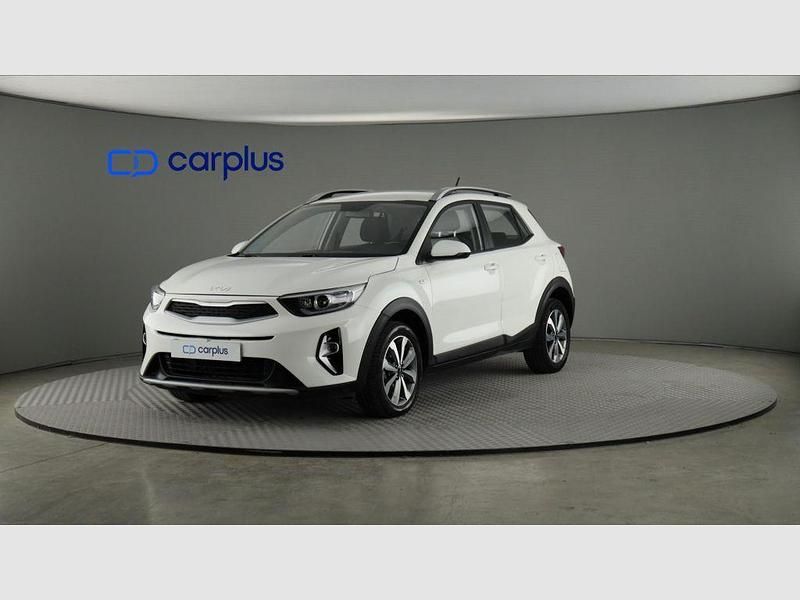 Clear white (sólido) Usado 2023 Kia Stonic SUV | 15.990 € (Un poco caro) - Imagen 1/4
