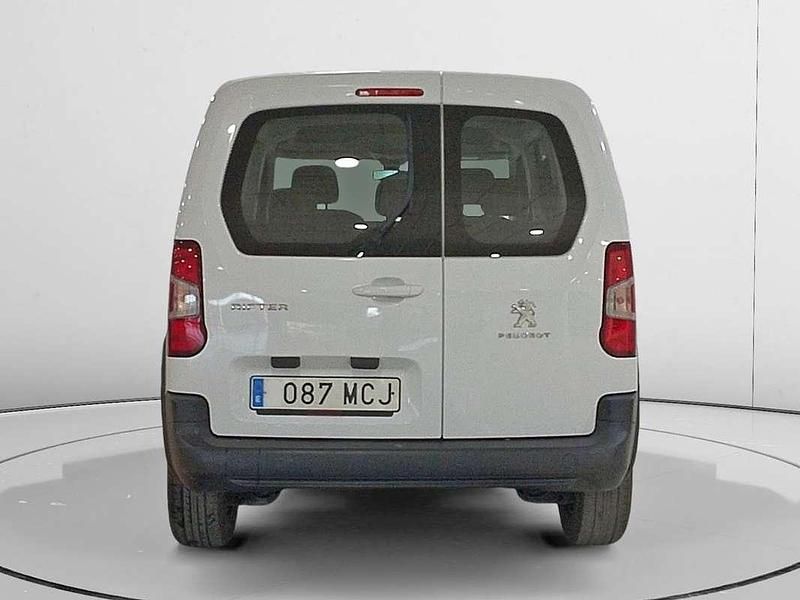 Usado Peugeot Rifter Business-Line 103 CV (75 kW) 2022 Blanco Monovolumen