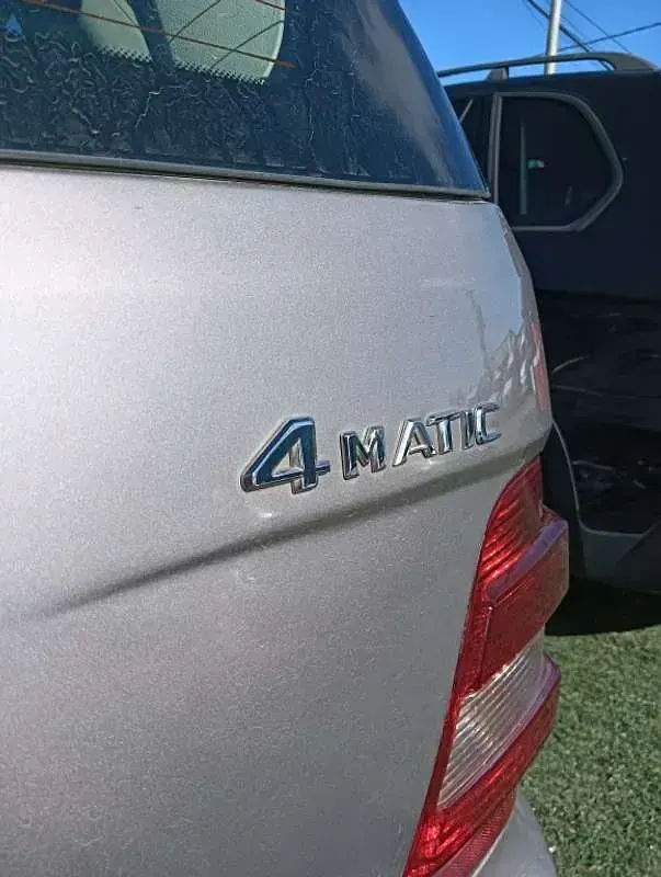 Usado Mercedes ML320 224 CV (164 kW) 2007 Beige SUV