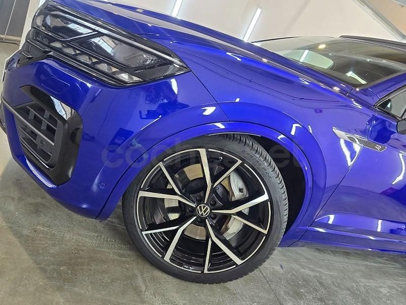 Käytetty VW Touareg R 462 HP (339 kW) 2021 Sininen Katumaasturi