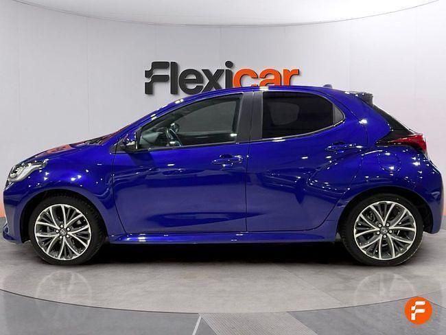 Usado Toyota Yaris Hybrid Business Edition 116 CV (85 kW) 2024 Azul
