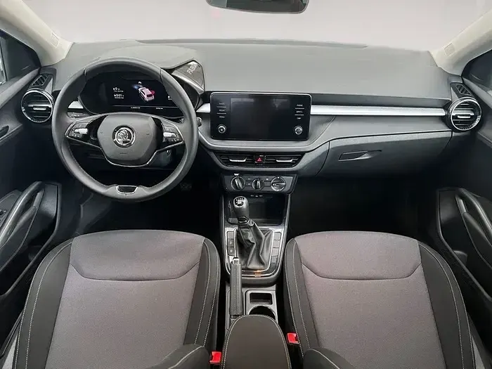 Usado Skoda Fabia Ambition 95 CV (69 kW) 2023 Azul Utilitario