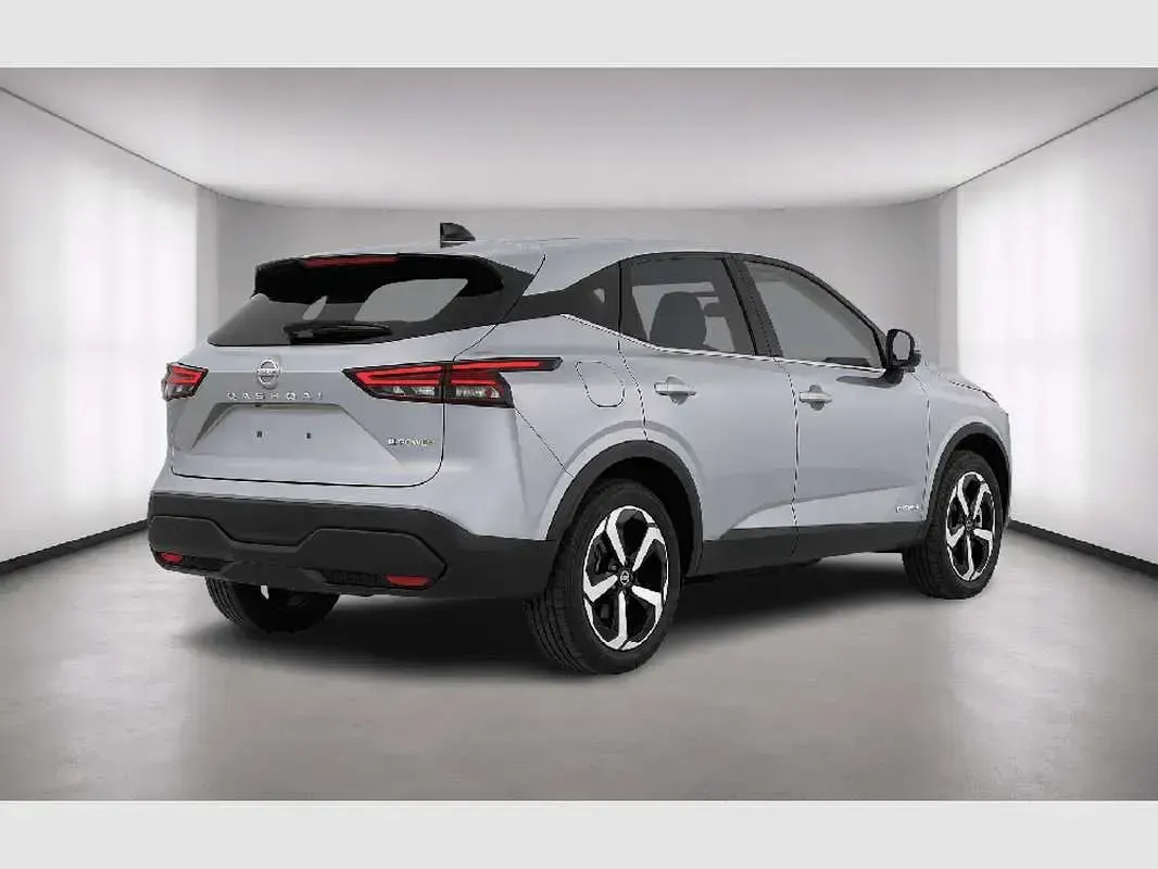 Usado Nissan Qashqai N-Connecta 190 CV (139 kW) 2023 Gris SUV