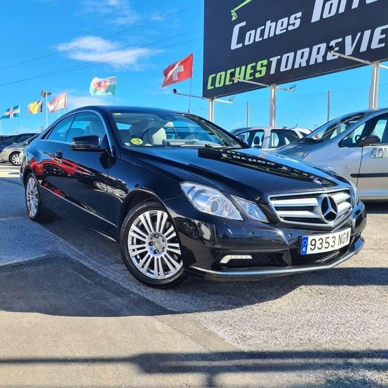 Usado Mercedes E250 Elegance 204 CV (150 kW) 2010 Negro Berlina
