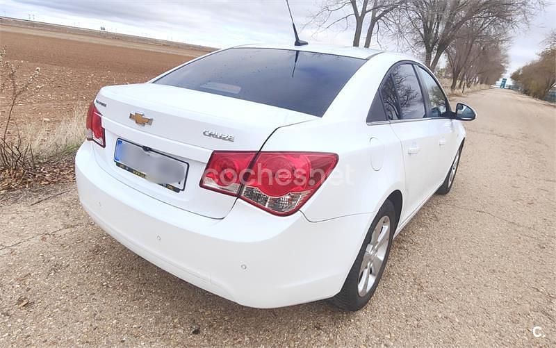 Usado Chevrolet Cruze LT 163 CV (119 kW) 2012 Blanco Berlina