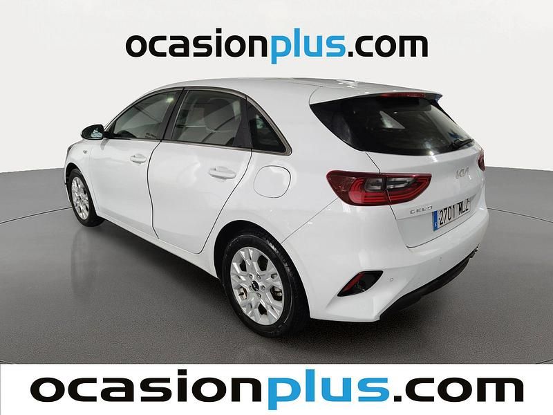 Usado Kia Ceed 101 CV (74 kW) 2023 Blanco Utilitario