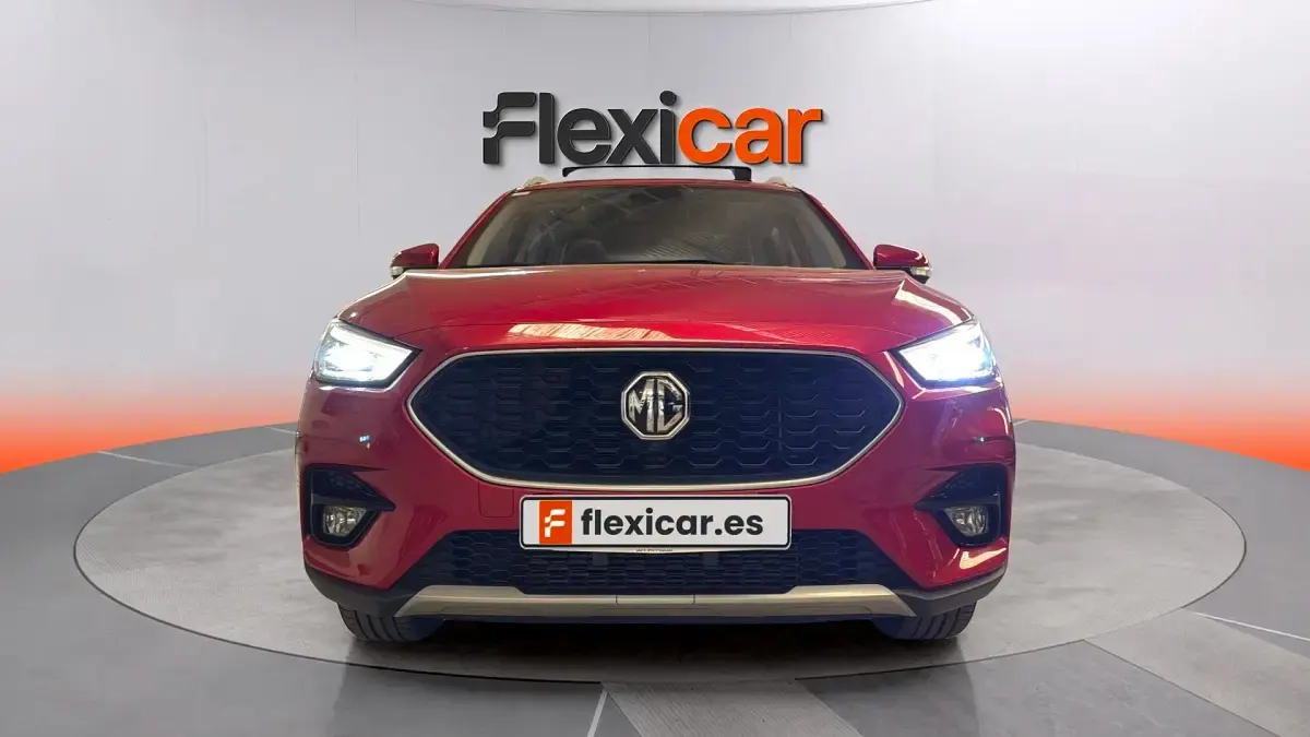Usado MG ZS Luxury 111 CV (81 kW) 2022 Rojo SUV