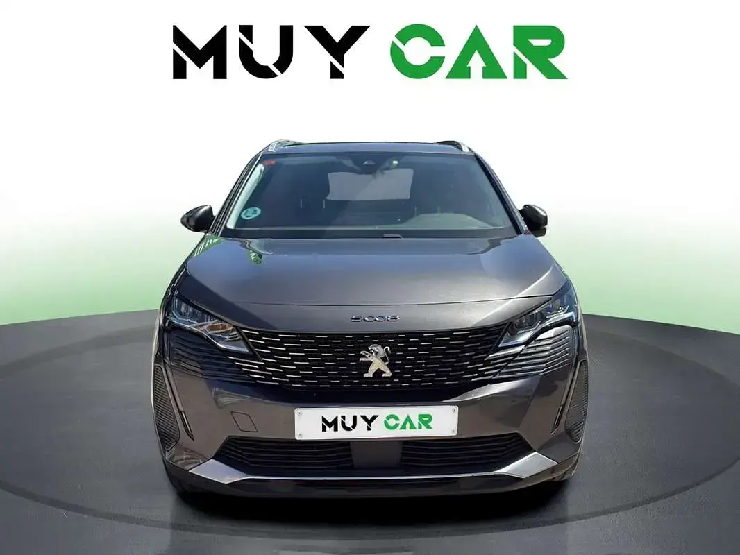 Usado Peugeot 5008 Allure 131 CV (96 kW) 2021 Gris / plata SUV