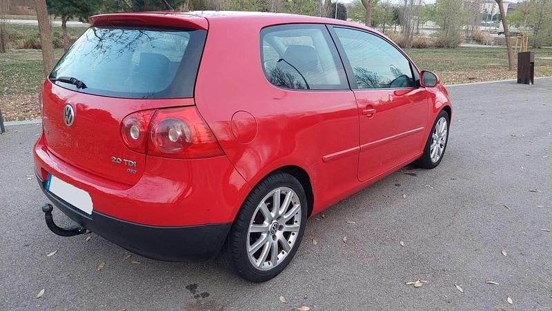 Usado VW Golf IV Sportline 140 CV (102 kW) 2005 Rojo Utilitario
