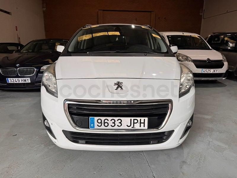 Usado Peugeot 3008 Allure 130 CV (95 kW) 2016 Blanco Berlina