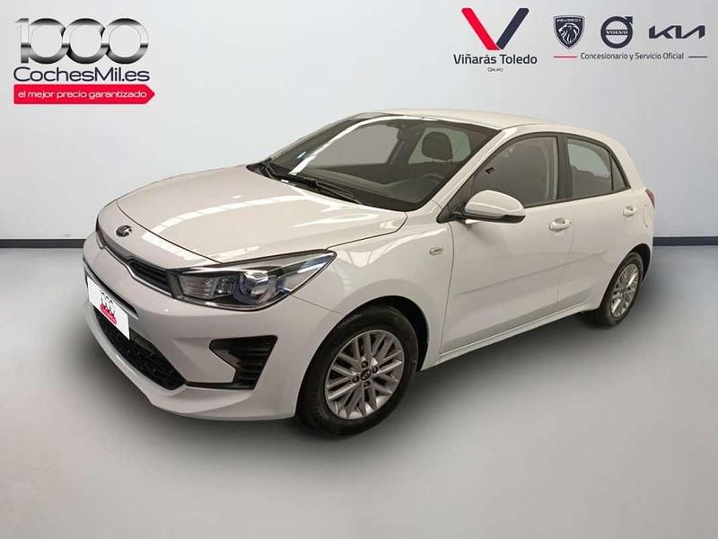 Blanco Usado 2021 Kia Rio Utilitario | 11.511 € (Precio justo) - Imagen 1/4
