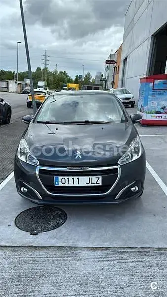 Usado Peugeot 208 Allure 82 CV (60 kW) 2016 Gris / plata Utilitario