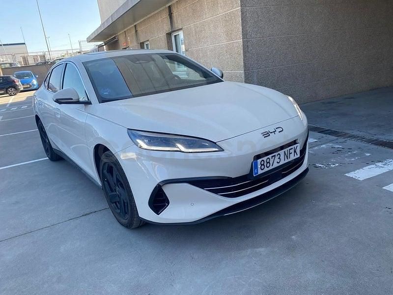 Usado BYD Seal Comfort 212 CV (155 kW) 2025 Gris / plata Berlina