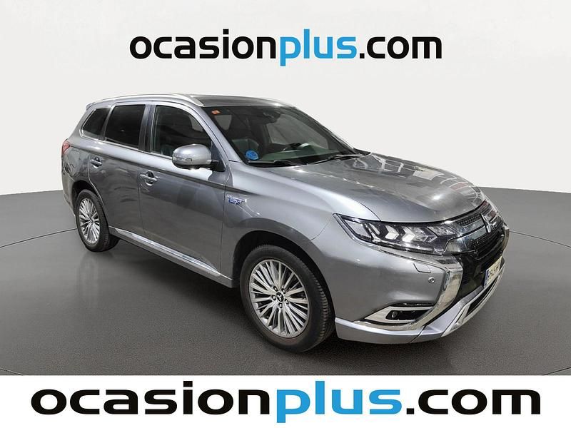Usado Mitsubishi Outlander 224 CV (164 kW) 2019 Blanco SUV