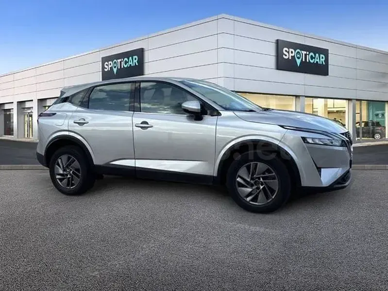 Usado Nissan Qashqai Acenta 158 CV (116 kW) 2021 Gris / plata SUV