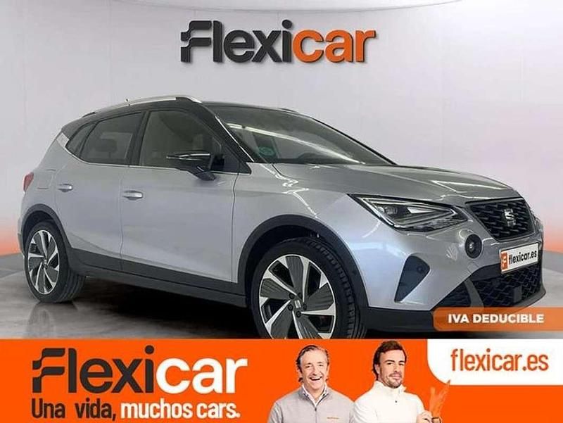 Gris Usado 2024 Seat Arona FR SUV | 20.690 € (Precio justo) - Imagen 1/4