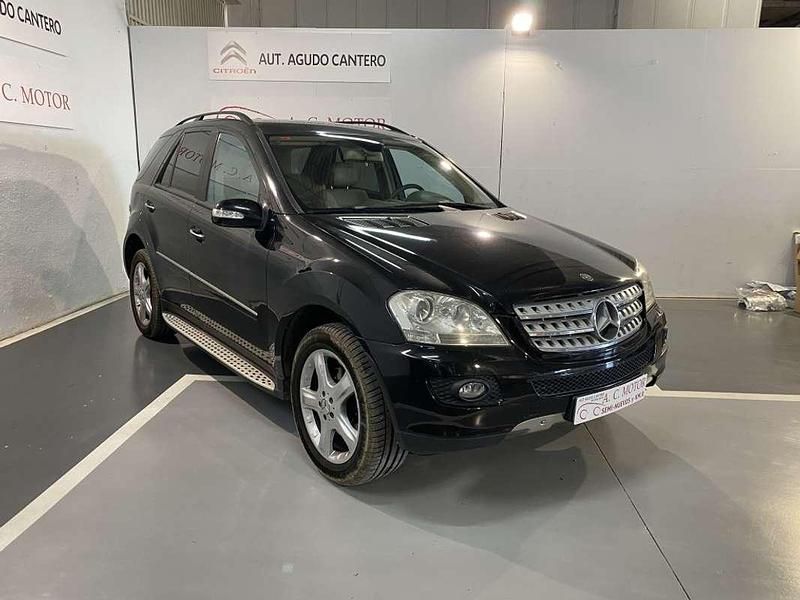 Usado Mercedes ML320 224 CV (164 kW) 2007 Negro SUV