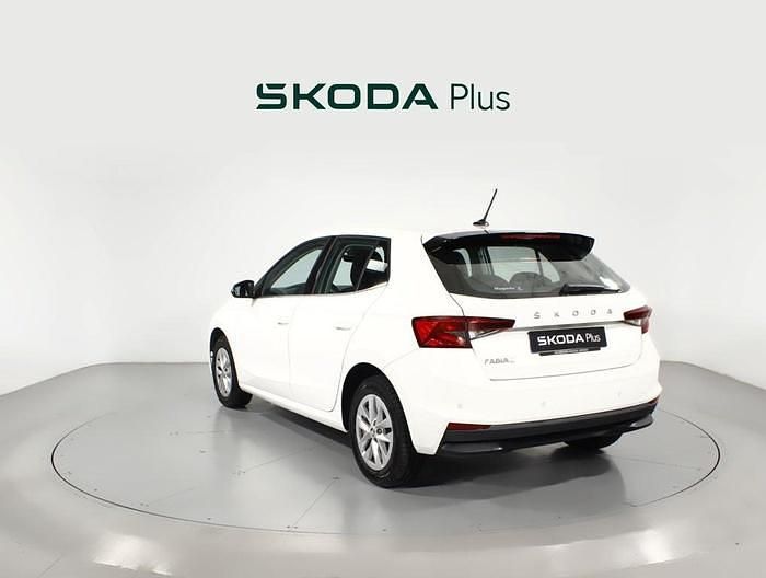 Blanco Usado 2023 Skoda Fabia Ambition Utilitario | 16.400 € (Un poco caro) - Imagen 1/4