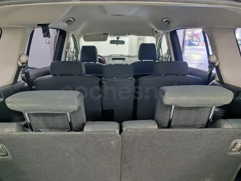 Usado Mazda 5 Active 110 CV (80 kW) 2008 Gris / plata Monovolumen