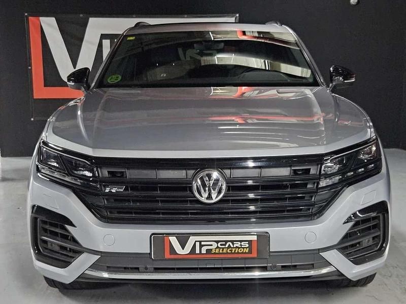 Usado VW Touareg R-line 286 CV (210 kW) 2020 Gris / plata SUV