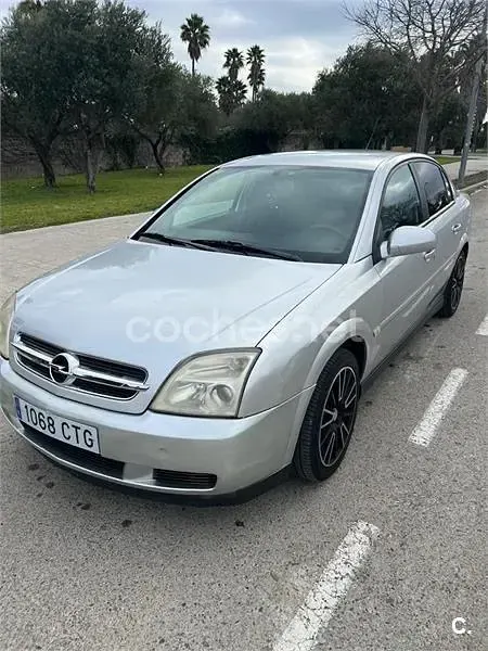 Używany Opel Vectra Club 125 KM (91 kW) 2004 Szary Sedan/Limuzyna