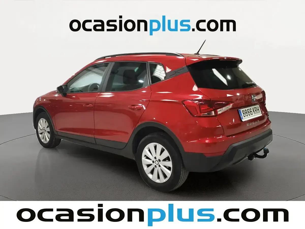 Usado Seat Arona Ecomotive 115 CV (84 kW) 2018 Rojo SUV